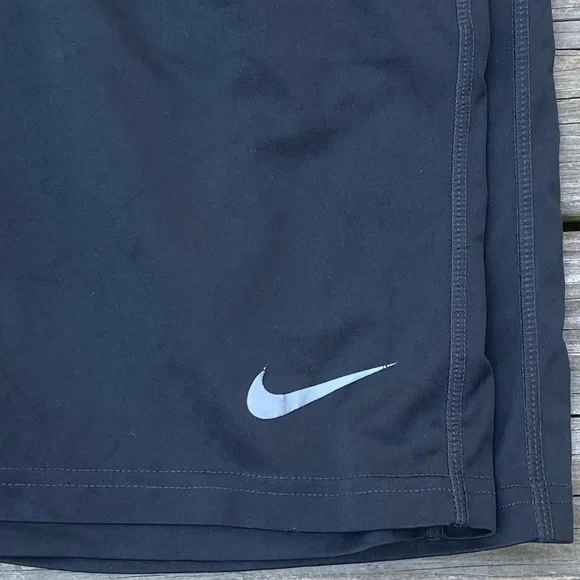 SOLD 💲Nike Dri fit black sports shorts size medium - Picture 6 of 7